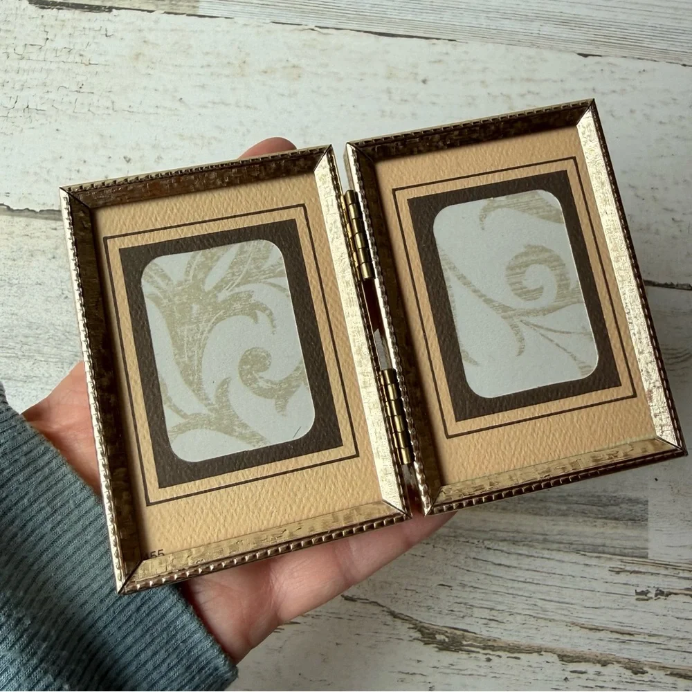 Vintage Gold Tone Bifold Hinged Metal Picture Photo Small Frame Tabletop